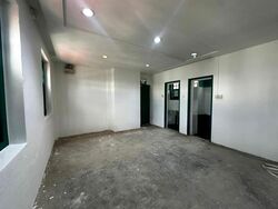 Sims Avenue (D14), Shop House #500152511